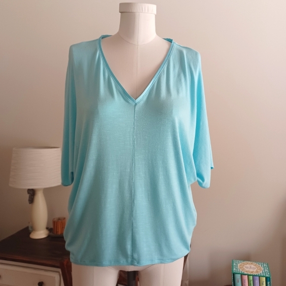 White House Black Market Tops - {White House Black Market} V-neck Flowy Top